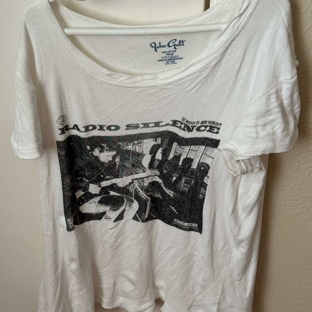 Brandy Melville White Graphic Crop Top Radio Silence